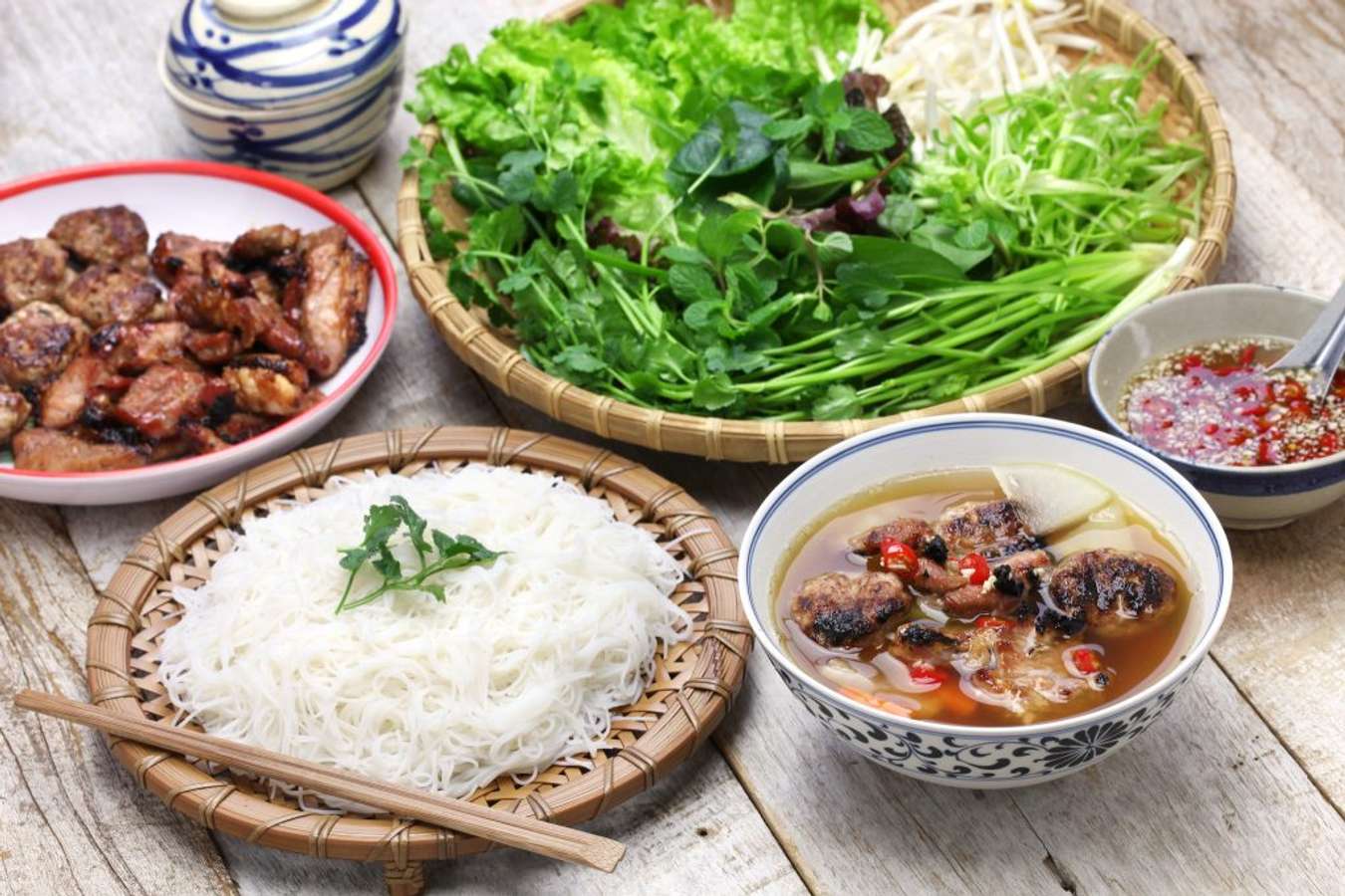 Những món ăn đặc sản miền Bắc ngon nức tiếng khó lòng bỏ qua Những món ăn đặc sản miền Bắc ngon nức tiếng khó lòng bỏ qua